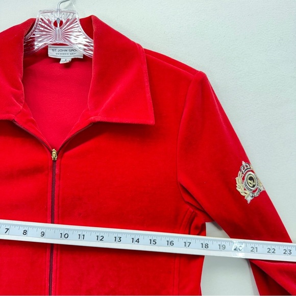 St. John Women's Red Velvet Jacket Cardigan Sweater Zippered Size Small Pockets - Picture 10 of 15